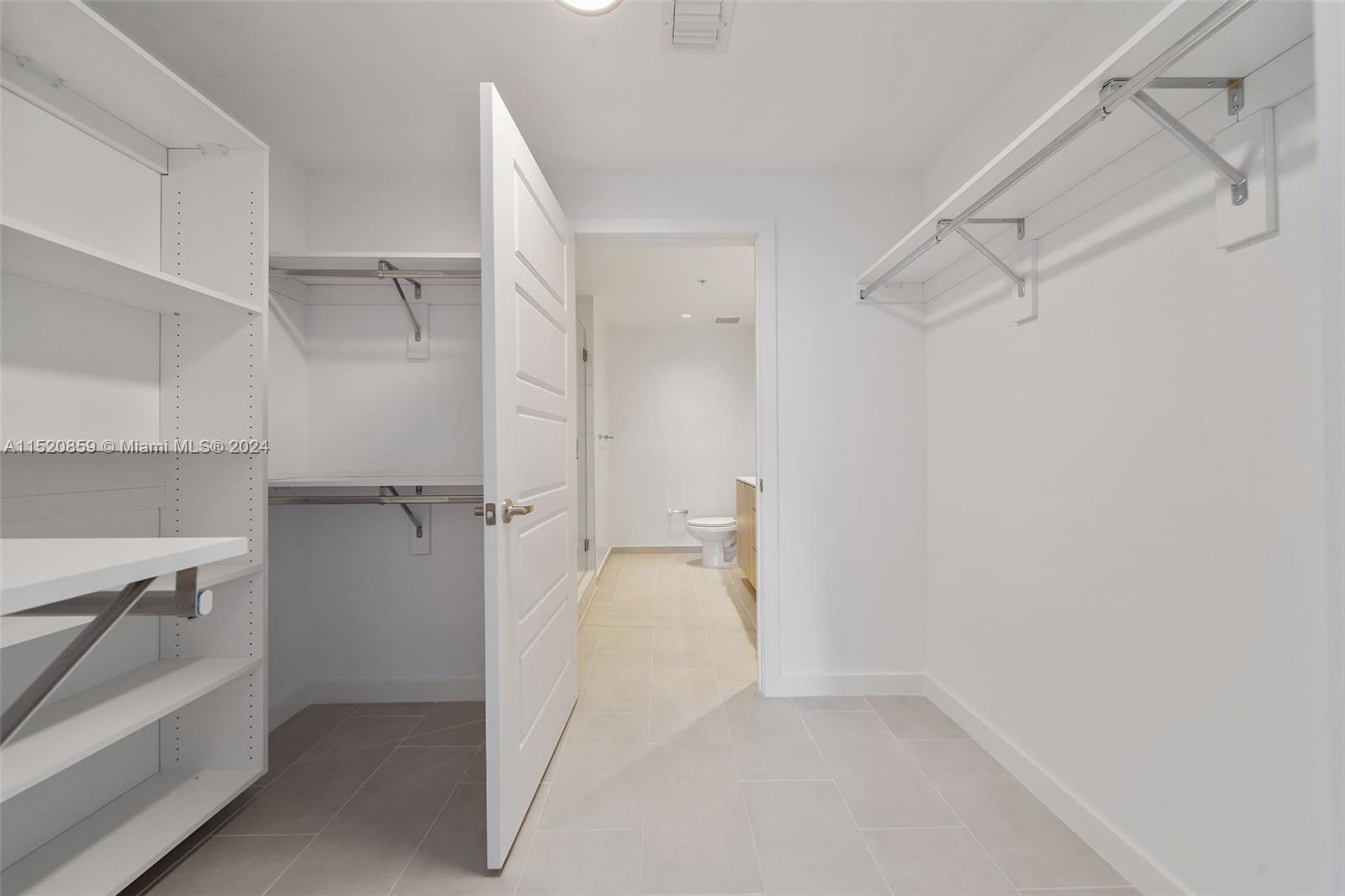 2150 N Bayshore Dr 305, Miami, Florida 33137, 2 Bedrooms Bedrooms, ,2 BathroomsBathrooms,Residentiallease,For Rent,2150 N Bayshore Dr 305,A11520859