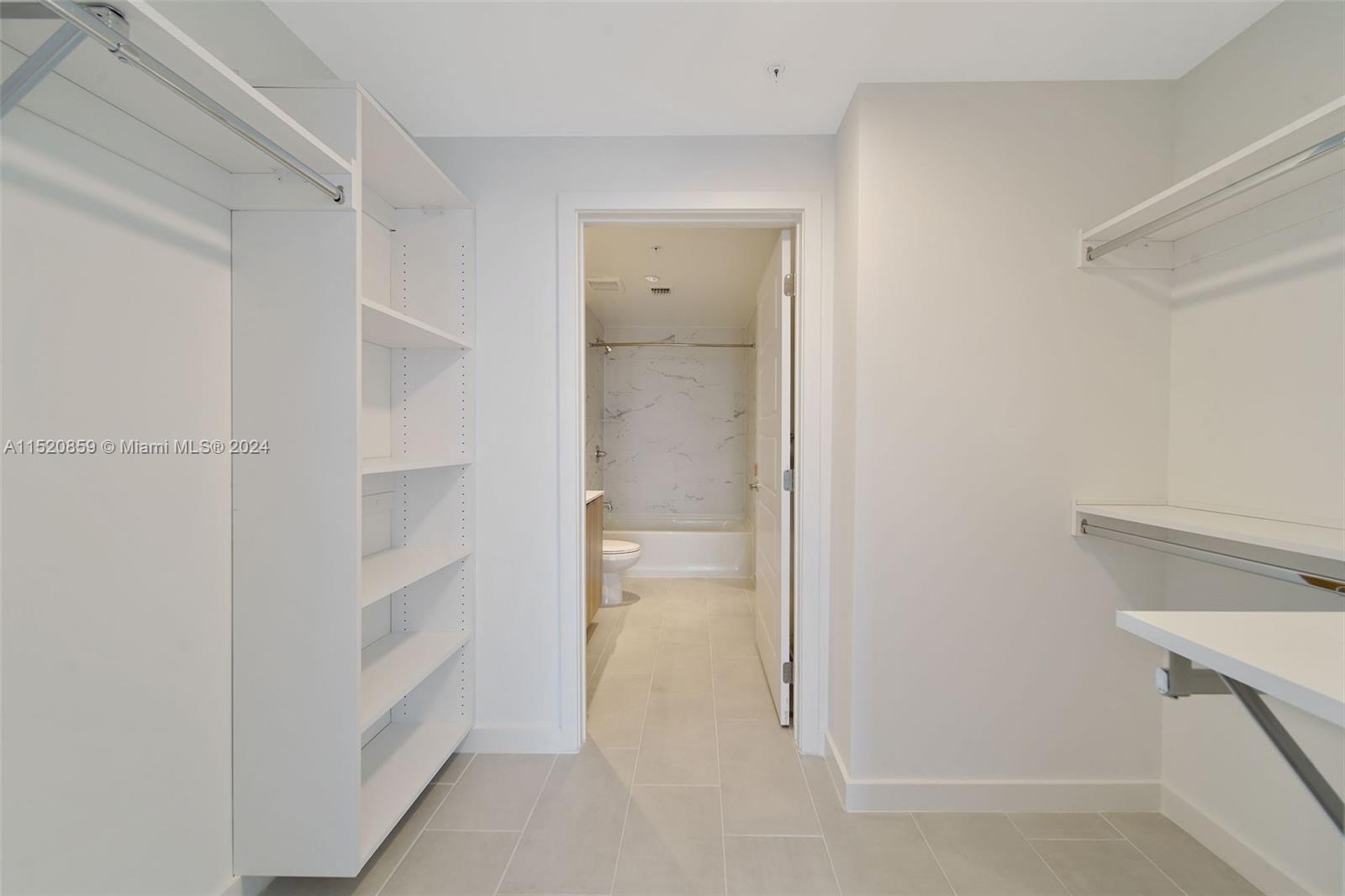 2150 N Bayshore Dr 305, Miami, Florida 33137, 2 Bedrooms Bedrooms, ,2 BathroomsBathrooms,Residentiallease,For Rent,2150 N Bayshore Dr 305,A11520859