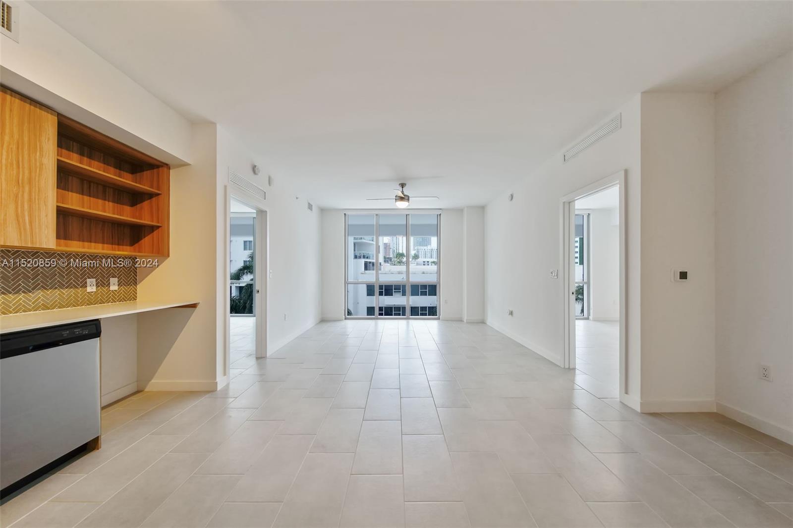 2150 N Bayshore Dr 305, Miami, Florida 33137, 2 Bedrooms Bedrooms, ,2 BathroomsBathrooms,Residentiallease,For Rent,2150 N Bayshore Dr 305,A11520859