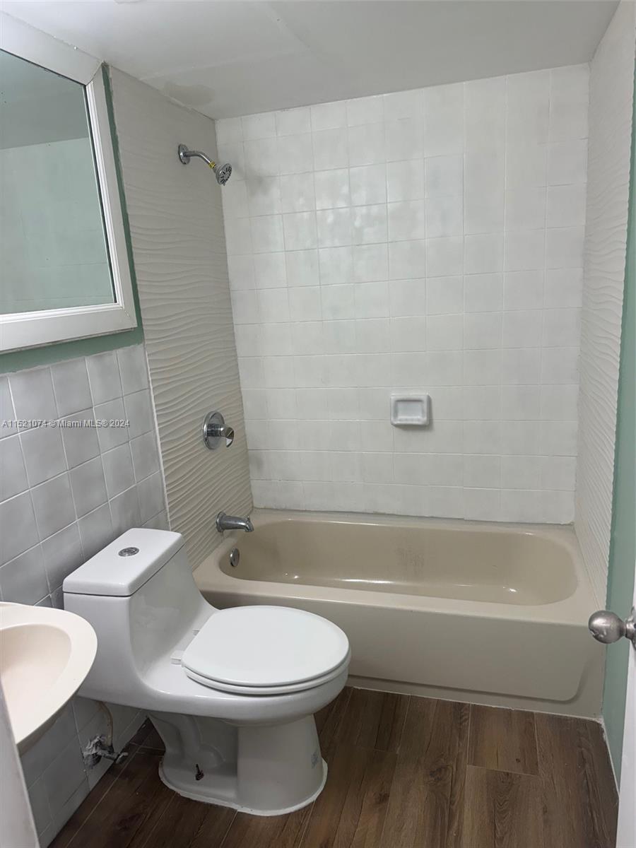 11905 NE 2nd Ave C201, North Miami, FL 33161, 2 Bedrooms Bedrooms, ,2 BathroomsBathrooms,Residential,For Sale,2nd Ave,A11521074