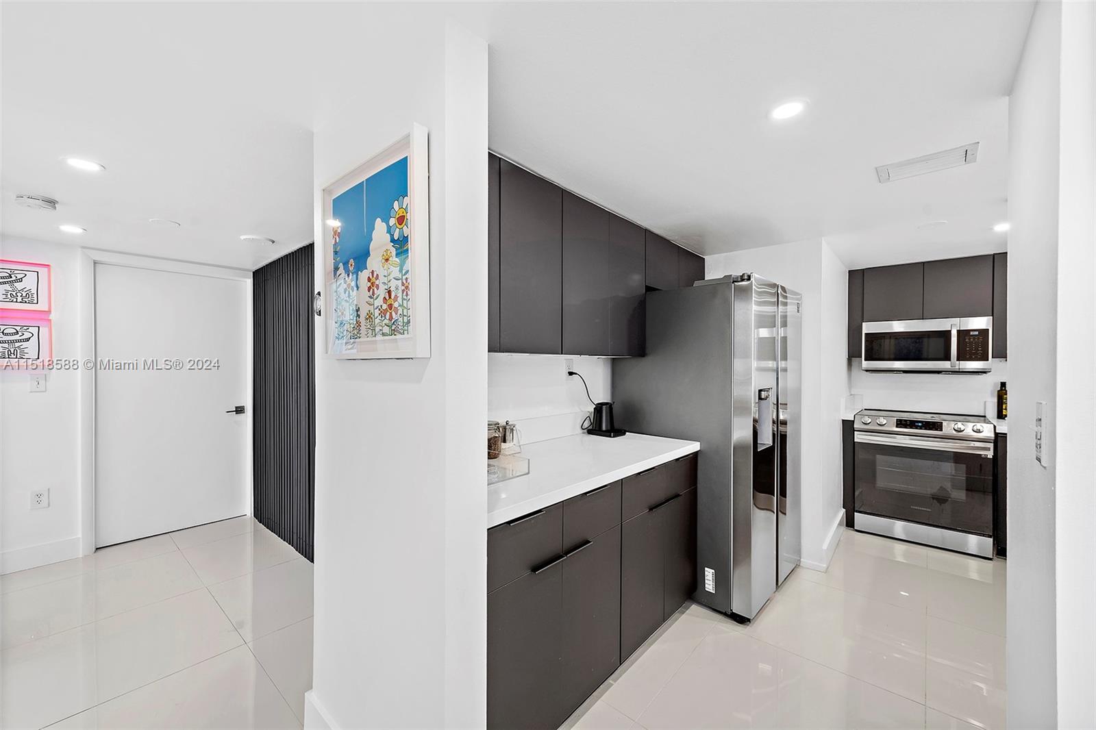 650 West Ave, Miami Beach, FL, 33139 United States, 3 Bedrooms Bedrooms, ,2 BathroomsBathrooms,Residential,For Sale,West Ave,A11518588