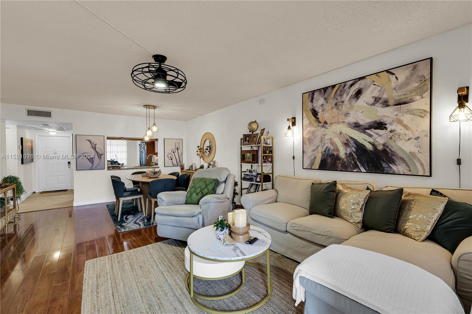 1000 Colony Point Cir 512, Pembroke Pines, Florida 33026, 2 Bedrooms Bedrooms, ,2 BathroomsBathrooms,Residential,For Sale,1000 Colony Point Cir 512,A11521076