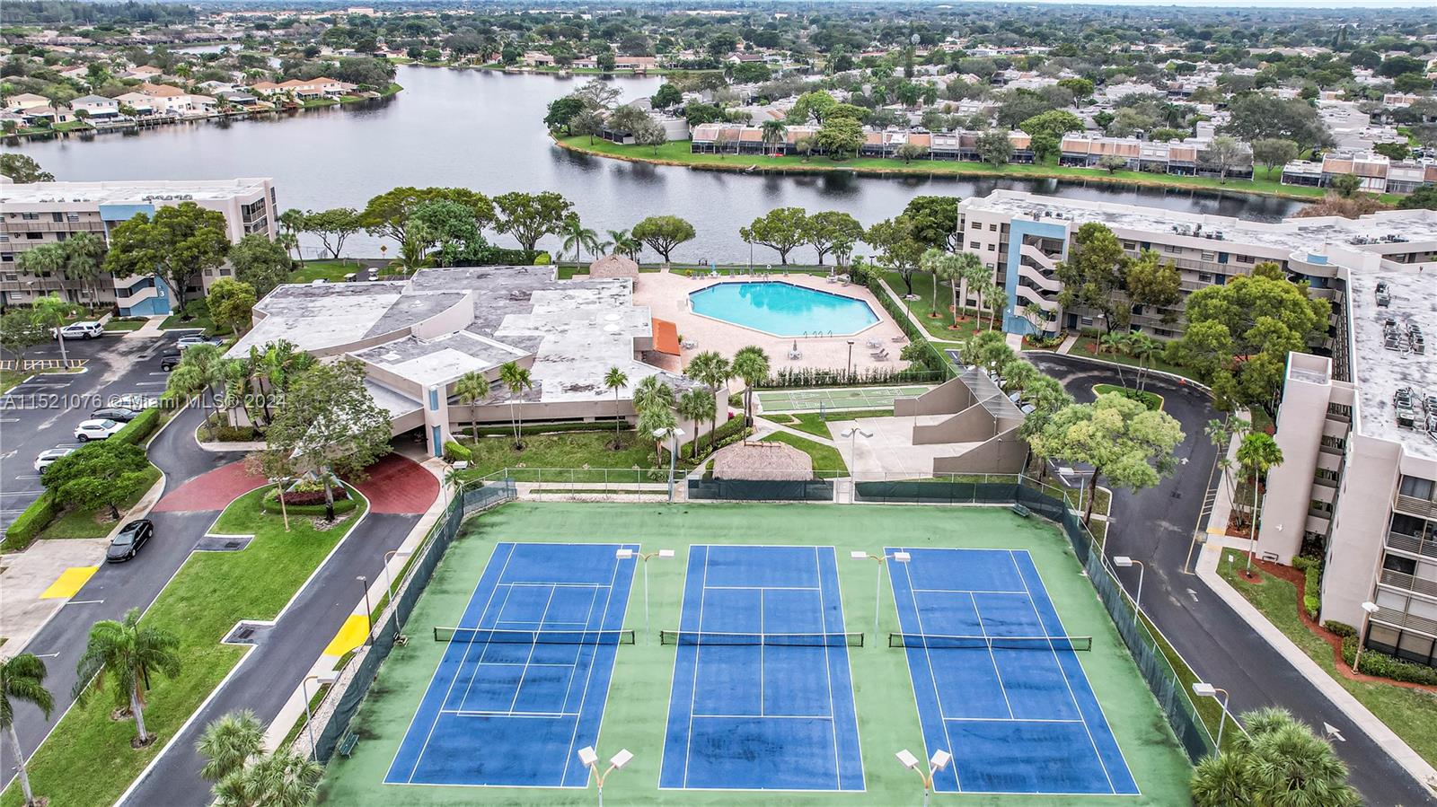 1000 Colony Point Cir, Pembroke Pines, FL, 33026 United States, 2 Bedrooms Bedrooms, ,2 BathroomsBathrooms,Residential,For Sale,Colony Point Cir,A11521076