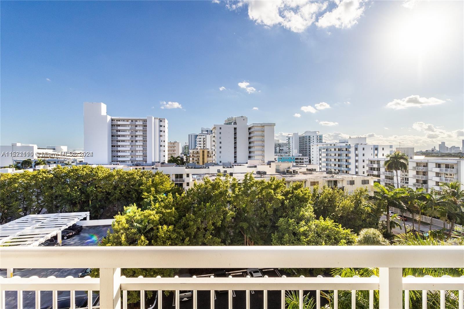1688 West Ave 706, Miami Beach, Florida 33139, 1 Bedroom Bedrooms, ,2 BathroomsBathrooms,Residential,For Sale,1688 West Ave 706,A11521110