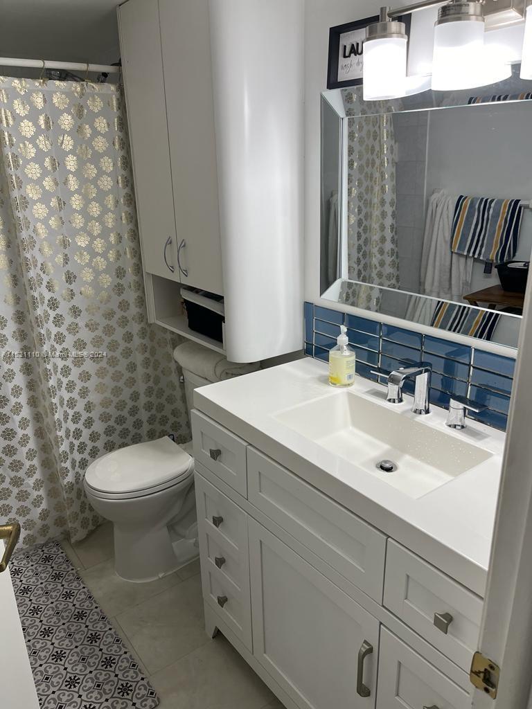 1688 West Ave 706, Miami Beach, Florida 33139, 1 Bedroom Bedrooms, ,2 BathroomsBathrooms,Residential,For Sale,1688 West Ave 706,A11521110