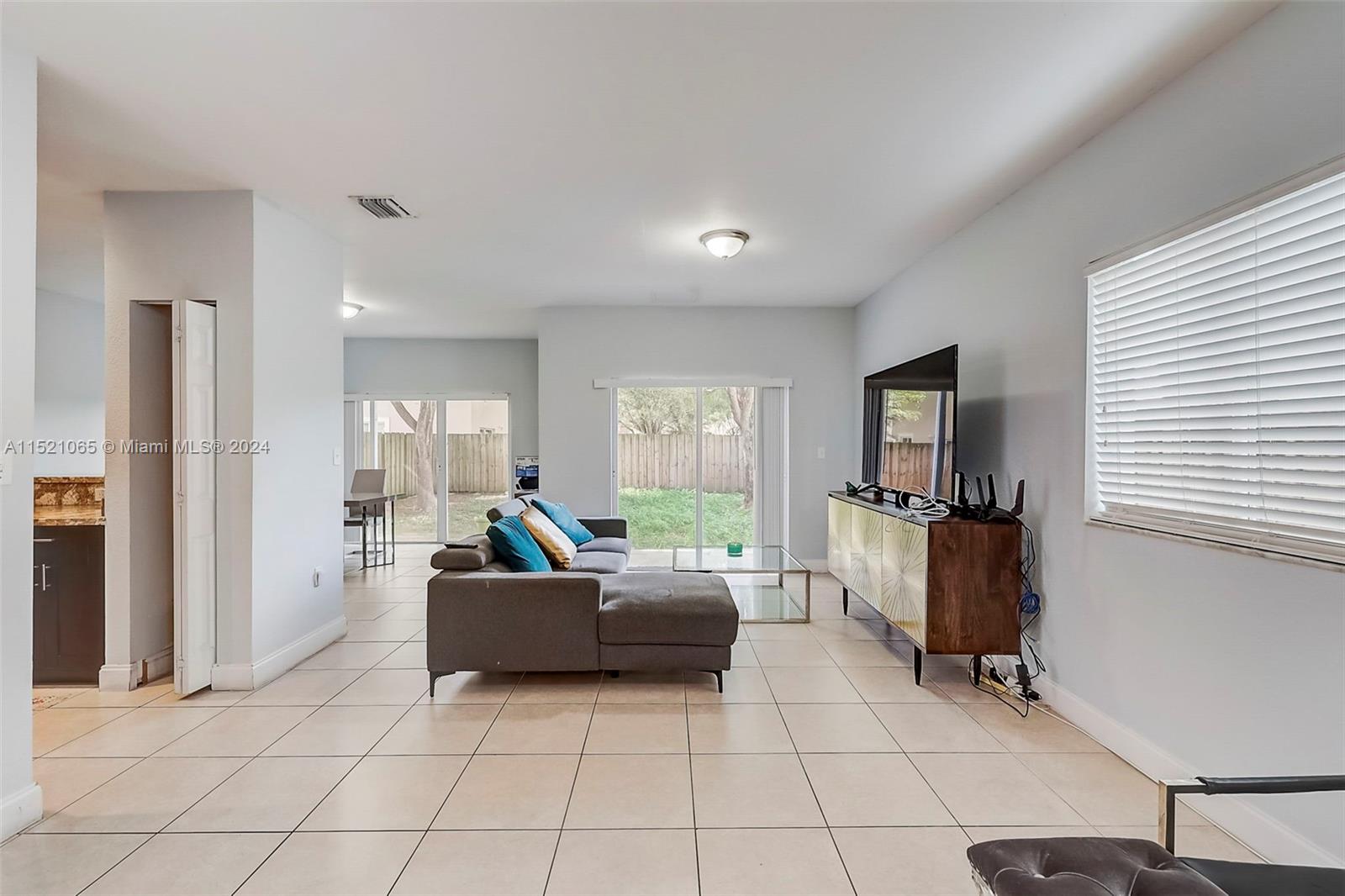 370 NE 34th Ave, Homestead, Florida 33033, 4 Bedrooms Bedrooms, ,2 BathroomsBathrooms,Residential,For Sale,370 NE 34th Ave,A11521065