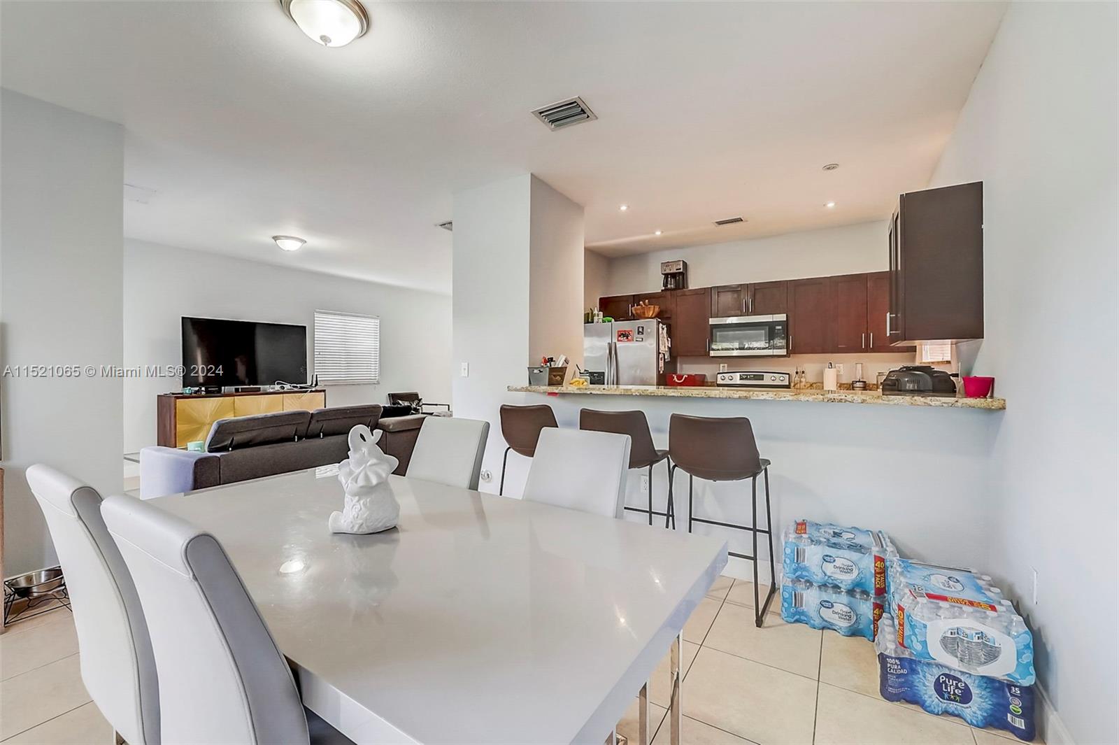 370 NE 34th Ave, Homestead, Florida 33033, 4 Bedrooms Bedrooms, ,2 BathroomsBathrooms,Residential,For Sale,370 NE 34th Ave,A11521065