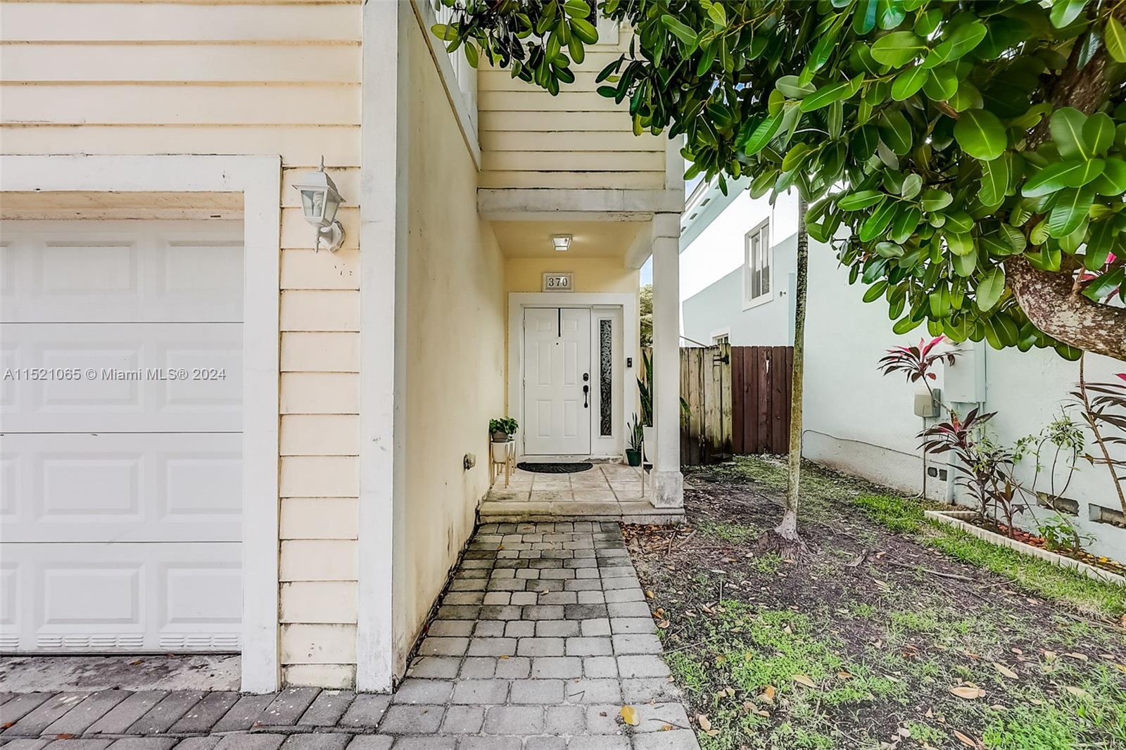 370 NE 34th Ave, Homestead, Florida 33033, 4 Bedrooms Bedrooms, ,2 BathroomsBathrooms,Residential,For Sale,370 NE 34th Ave,A11521065