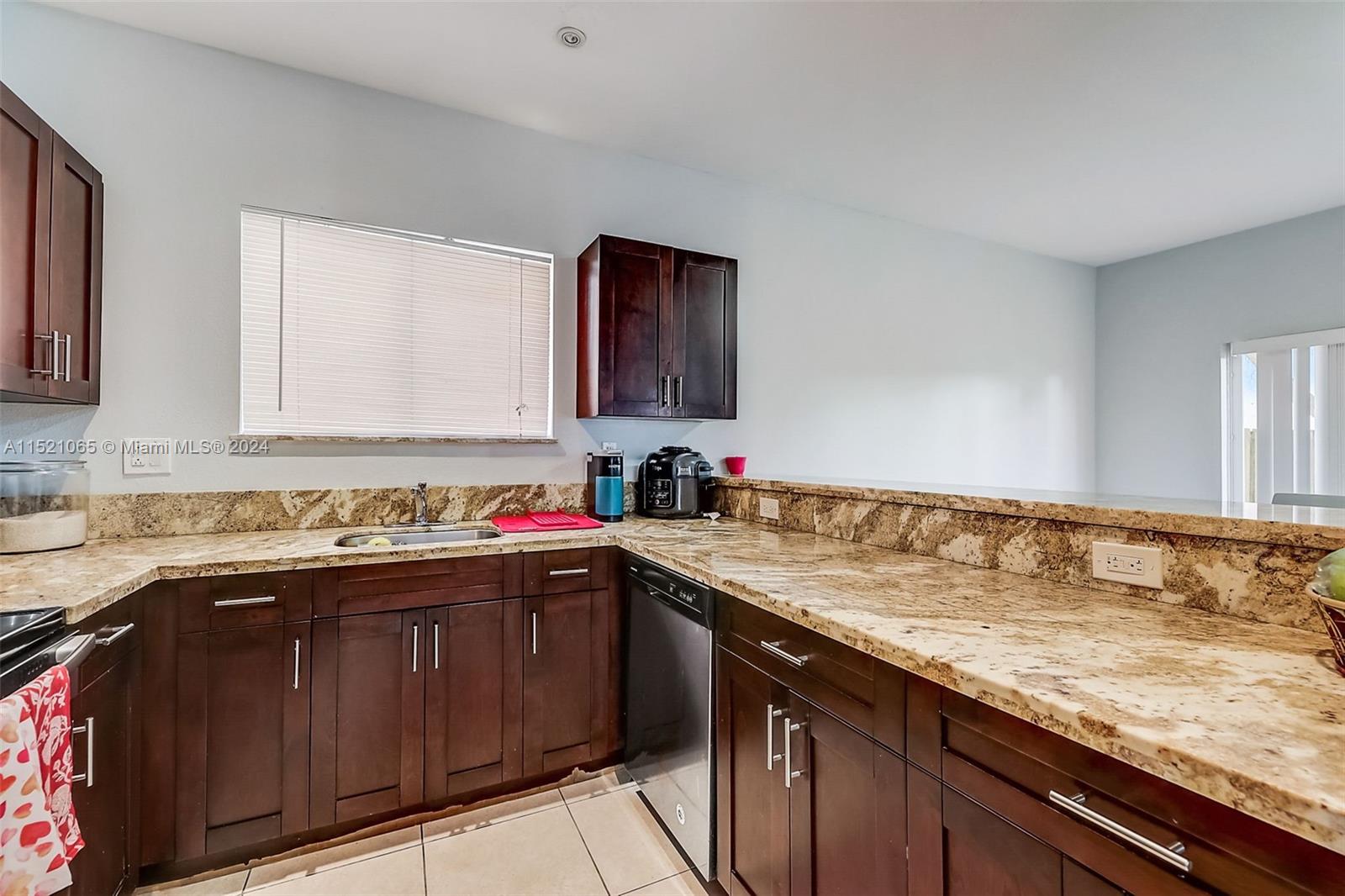 370 NE 34th Ave, Homestead, Florida 33033, 4 Bedrooms Bedrooms, ,2 BathroomsBathrooms,Residential,For Sale,370 NE 34th Ave,A11521065