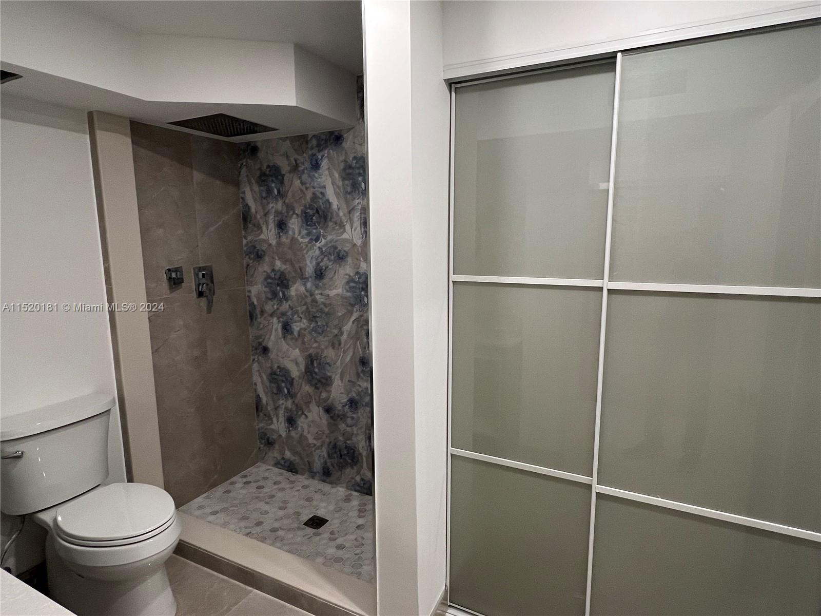 Sunny Isles Beach, FL, 33160 United States, 4 Bedrooms Bedrooms, ,3 BathroomsBathrooms,Residential,For Sale,A11520181