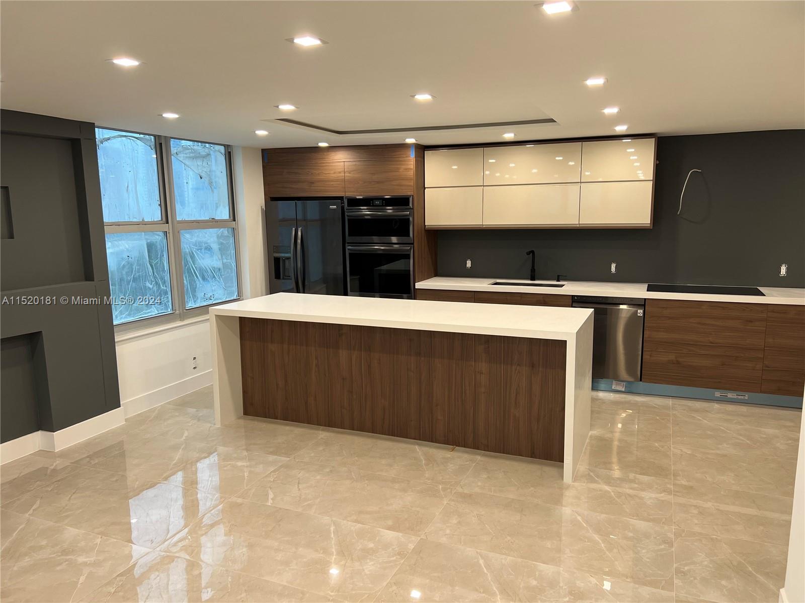 Sunny Isles Beach, FL, 33160 United States, 4 Bedrooms Bedrooms, ,3 BathroomsBathrooms,Residential,For Sale,A11520181