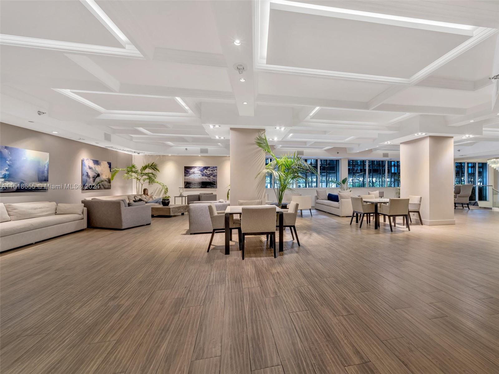 100 Lincoln Rd 308, Miami Beach, Florida 33139, 1 Bedroom Bedrooms, ,1 BathroomBathrooms,Residential,For Sale,100 Lincoln Rd 308,A11518655