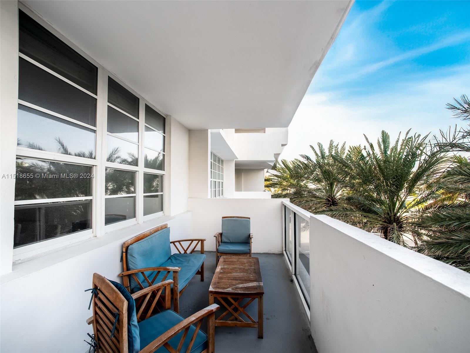 100 Lincoln Rd 308, Miami Beach, Florida 33139, 1 Bedroom Bedrooms, ,1 BathroomBathrooms,Residential,For Sale,100 Lincoln Rd 308,A11518655