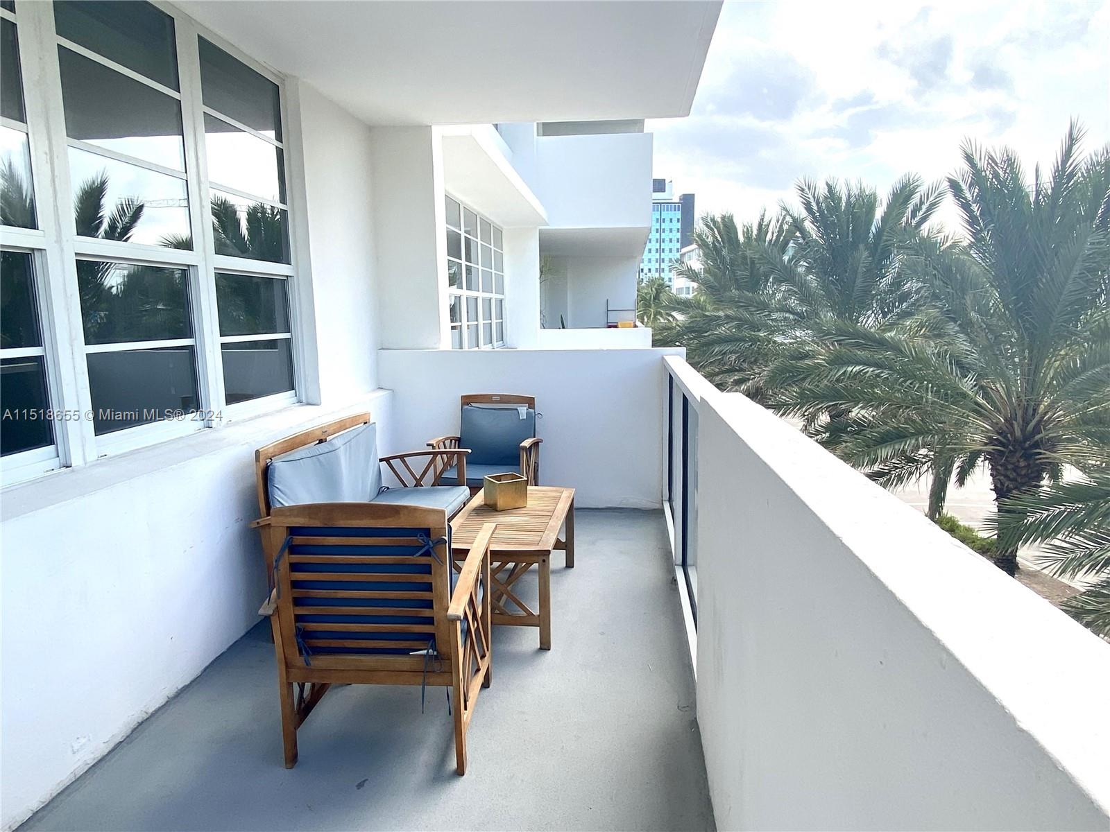 100 Lincoln Rd 308, Miami Beach, Florida 33139, 1 Bedroom Bedrooms, ,1 BathroomBathrooms,Residential,For Sale,100 Lincoln Rd 308,A11518655