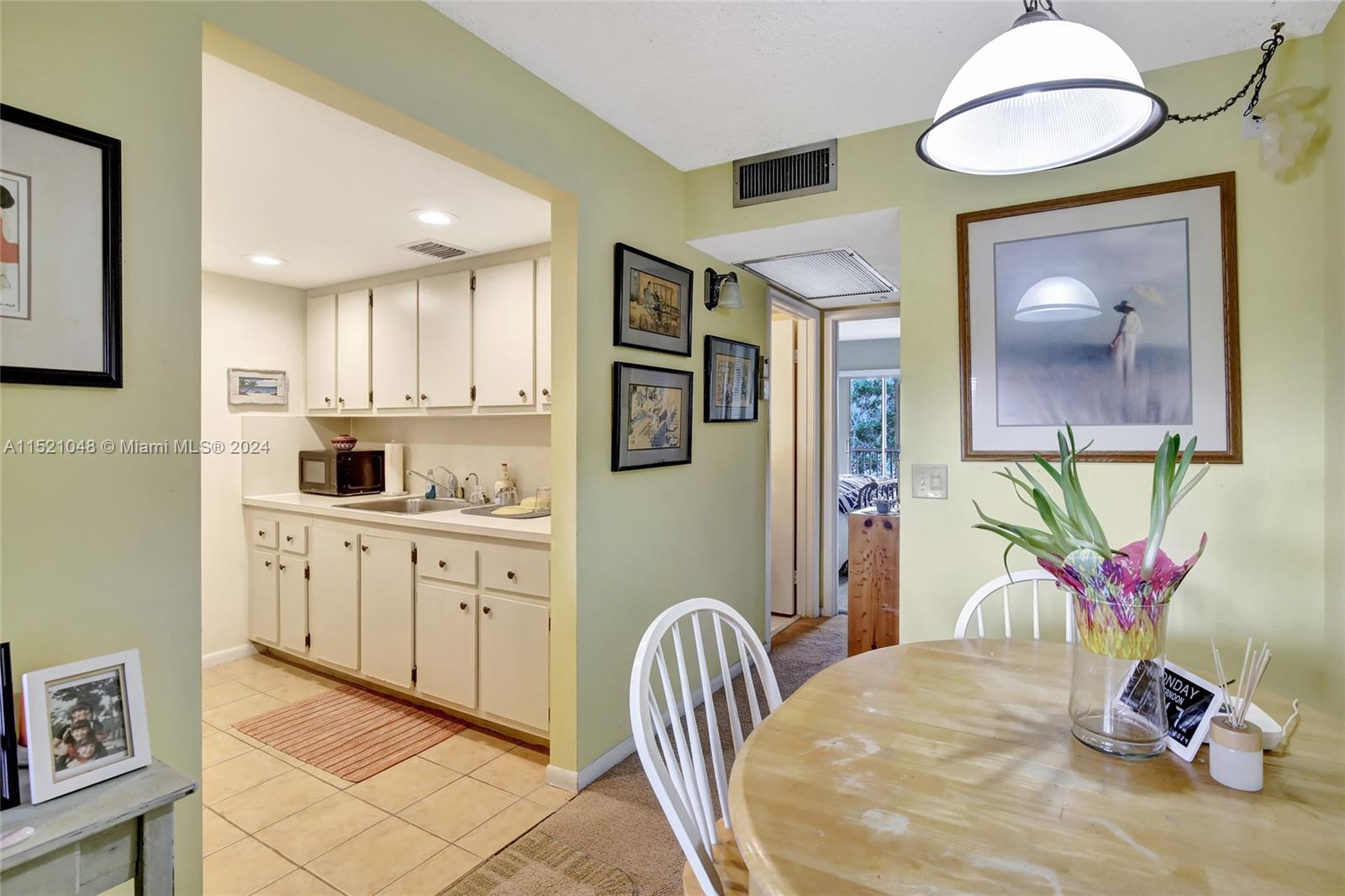 850 SW 133rd Ter 409B, Pembroke Pines, Florida 33027, 1 Bedroom Bedrooms, ,1 BathroomBathrooms,Residential,For Sale,850 SW 133rd Ter 409B,A11521048