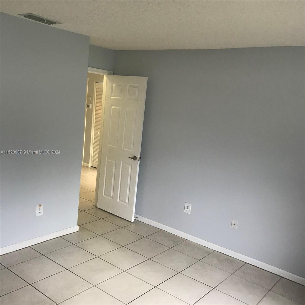 465 21st Ln, Homestead, FL, 33033 United States, 2 Bedrooms Bedrooms, ,2 BathroomsBathrooms,Residential,For Sale,21st Ln,A11520987