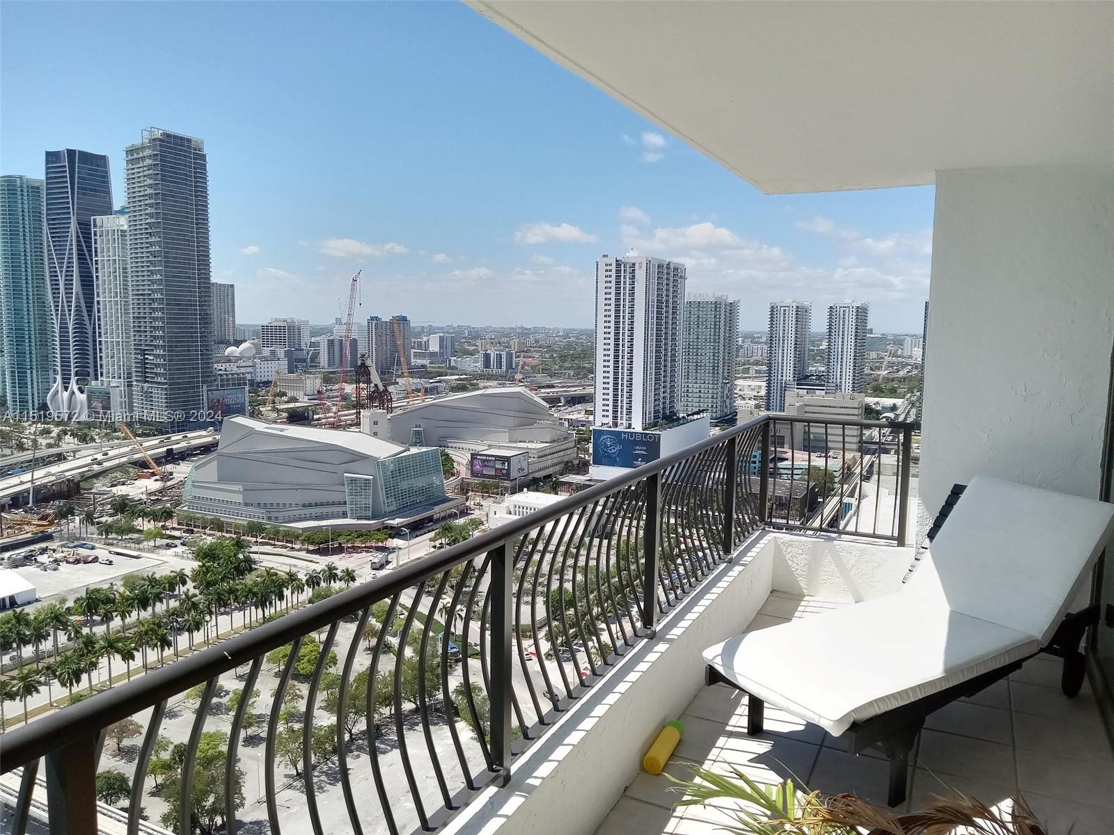 555 NE 15th St 33H, Miami, Florida 33132, 1 Bedroom Bedrooms, ,1 BathroomBathrooms,Residential,For Sale,555 NE 15th St 33H,A11519572