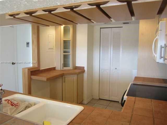 555 15th St, Miami, FL, 33132 United States, 1 Bedroom Bedrooms, ,1 BathroomBathrooms,Residential,For Sale,15th St,A11519572