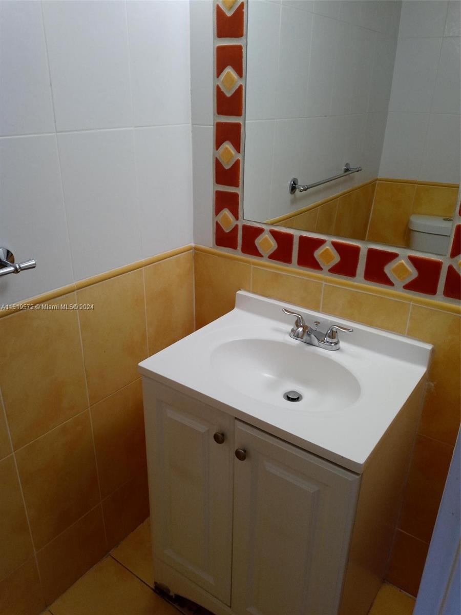 555 NE 15th St 33H, Miami, Florida 33132, 1 Bedroom Bedrooms, ,1 BathroomBathrooms,Residential,For Sale,555 NE 15th St 33H,A11519572