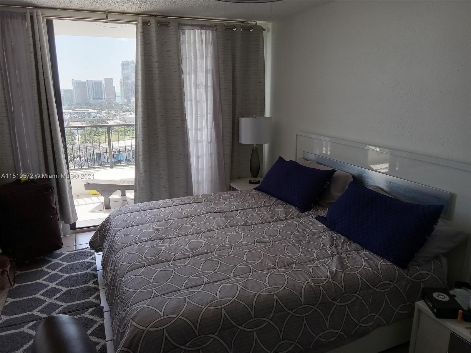 555 NE 15th St 33H, Miami, Florida 33132, 1 Bedroom Bedrooms, ,1 BathroomBathrooms,Residential,For Sale,555 NE 15th St 33H,A11519572