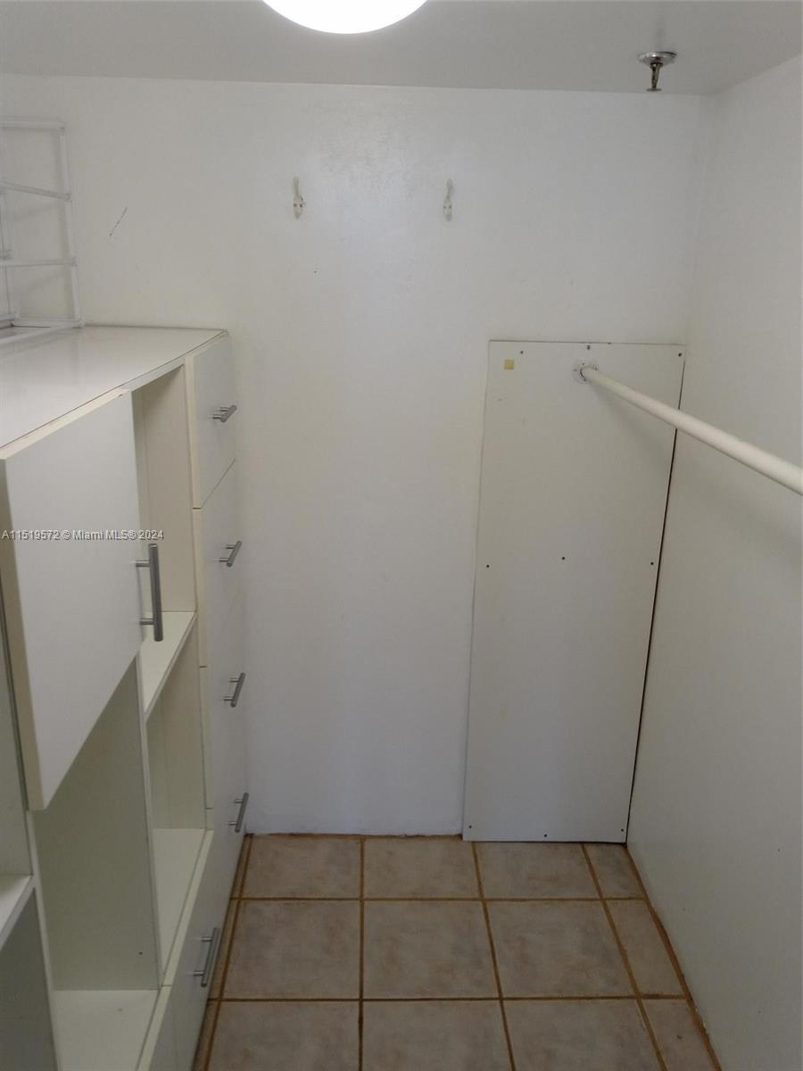 555 NE 15th St 33H, Miami, Florida 33132, 1 Bedroom Bedrooms, ,1 BathroomBathrooms,Residential,For Sale,555 NE 15th St 33H,A11519572