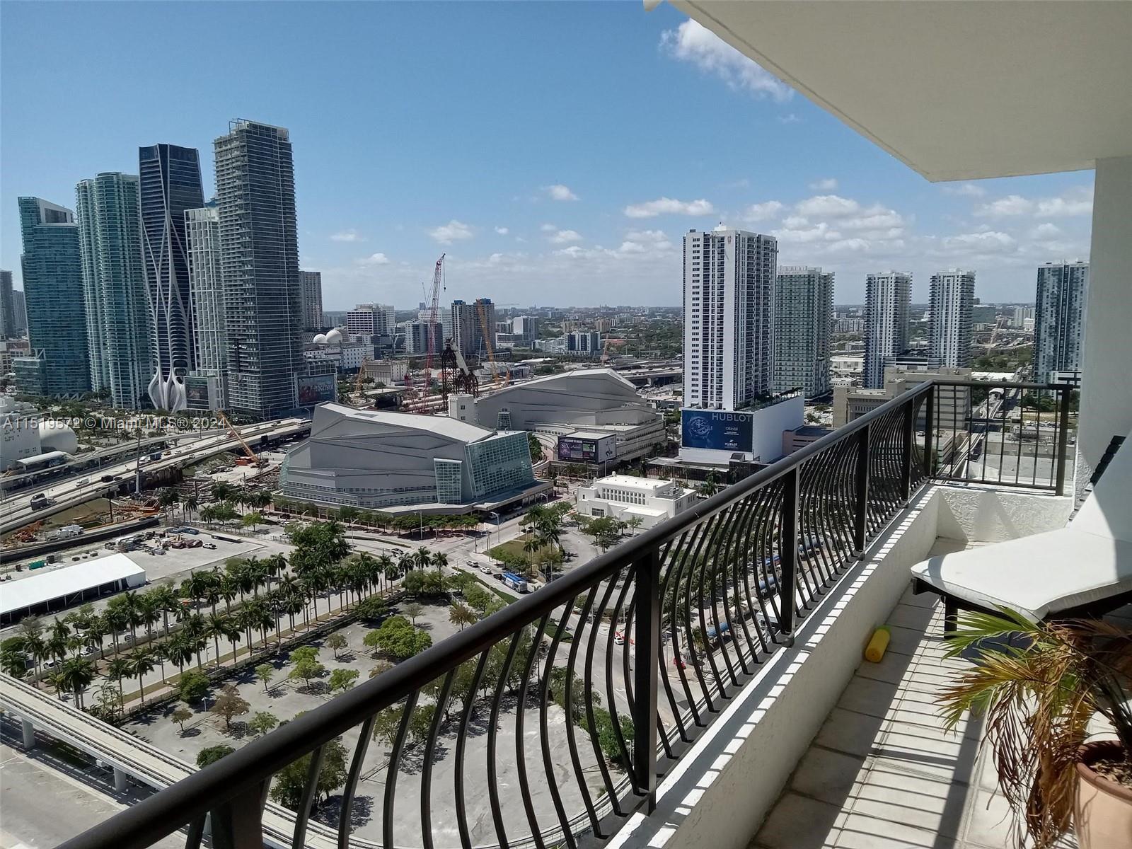 555 NE 15th St 33H, Miami, Florida 33132, 1 Bedroom Bedrooms, ,1 BathroomBathrooms,Residential,For Sale,555 NE 15th St 33H,A11519572