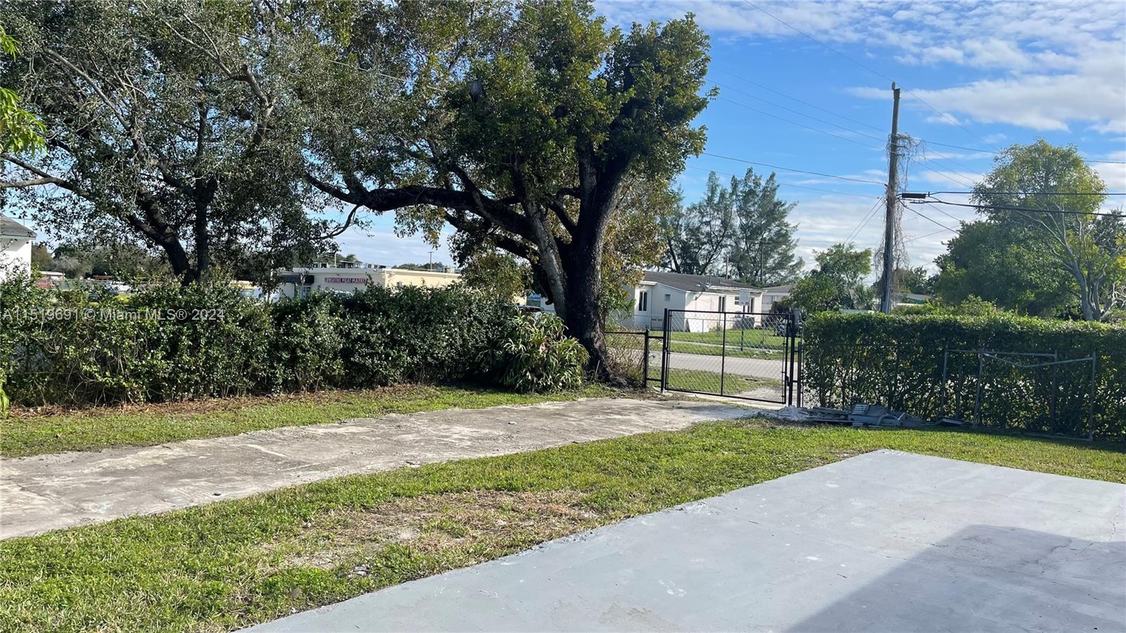 15901 27, Miami Gardens, FL, 33054 United States, 4 Bedrooms Bedrooms, ,2 BathroomsBathrooms,Residential,For Sale,27,A11519691