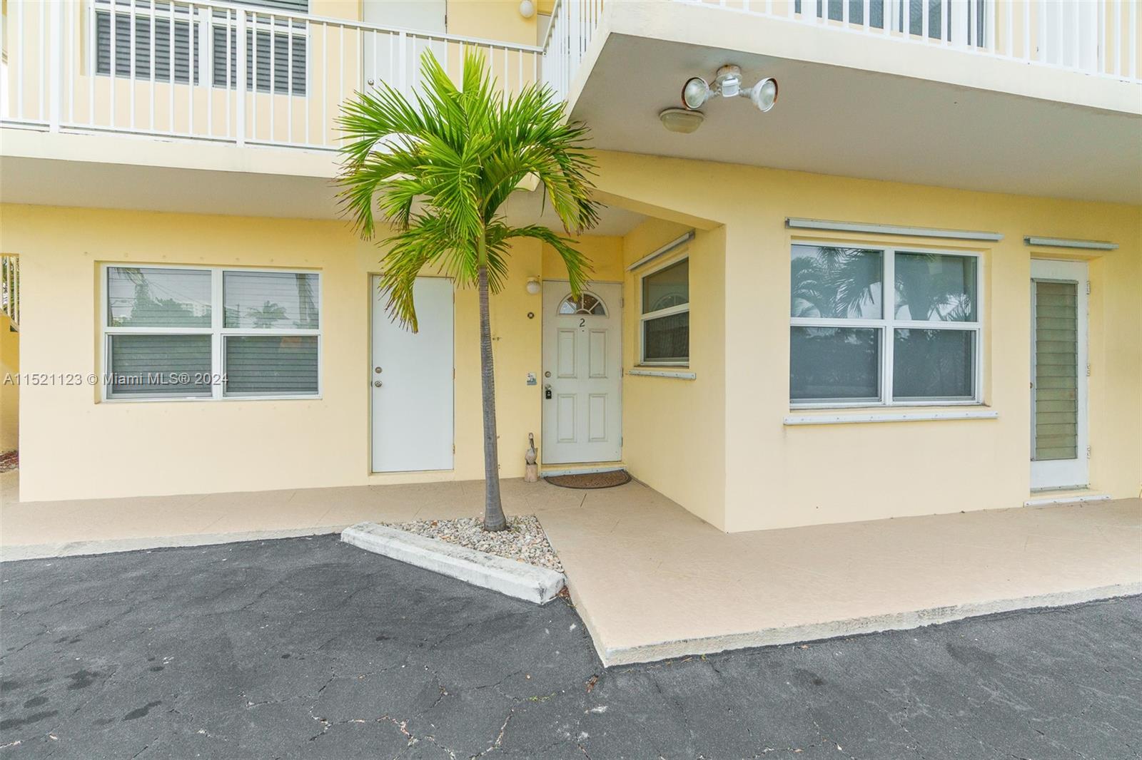 615 Riverside Dr, Pompano Beach, FL, 33062 United States, 1 Bedroom Bedrooms, ,1 BathroomBathrooms,Residential,For Sale,Riverside Dr,A11521123