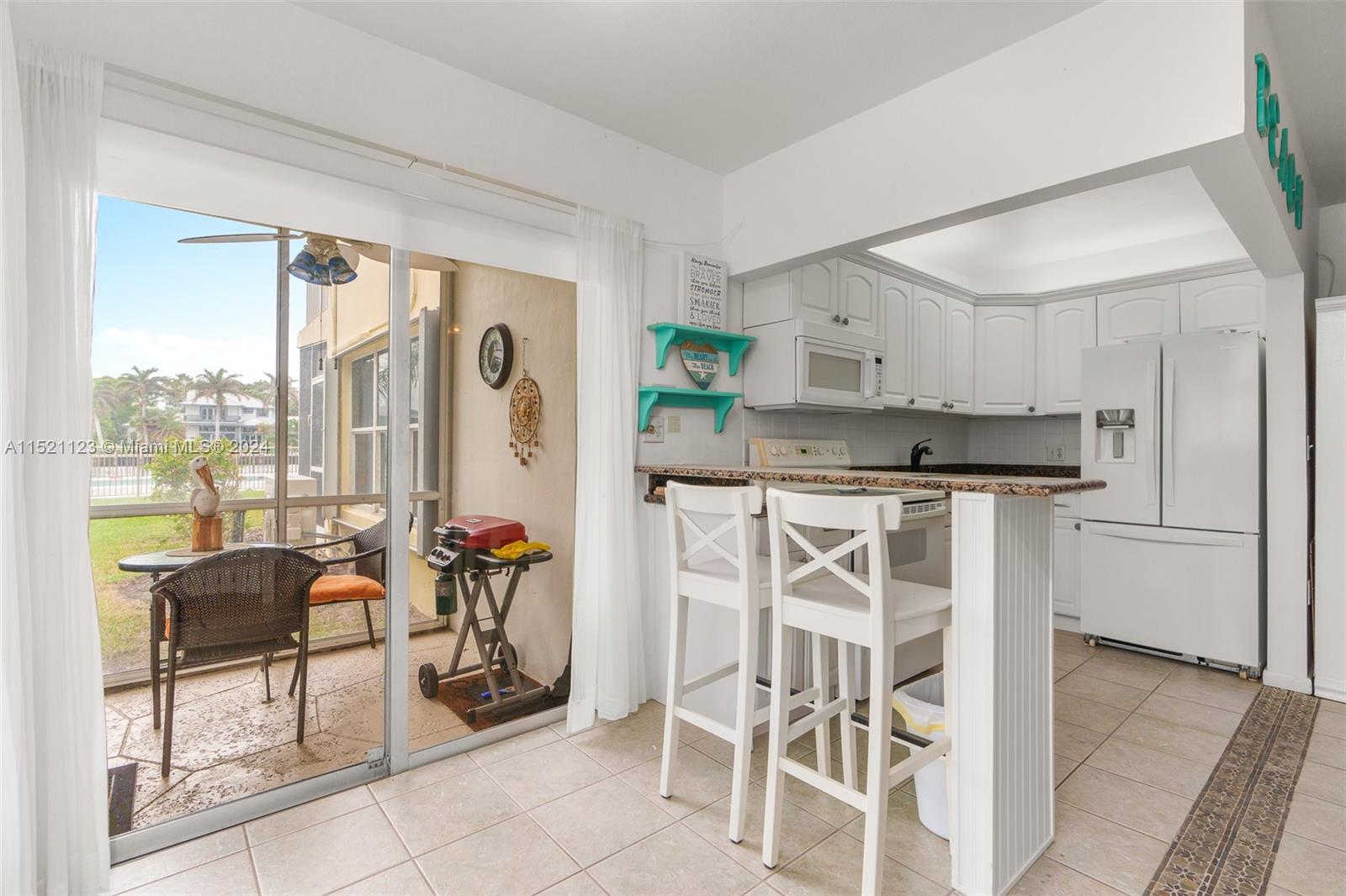 615 Riverside Dr, Pompano Beach, FL, 33062 United States, 1 Bedroom Bedrooms, ,1 BathroomBathrooms,Residential,For Sale,Riverside Dr,A11521123