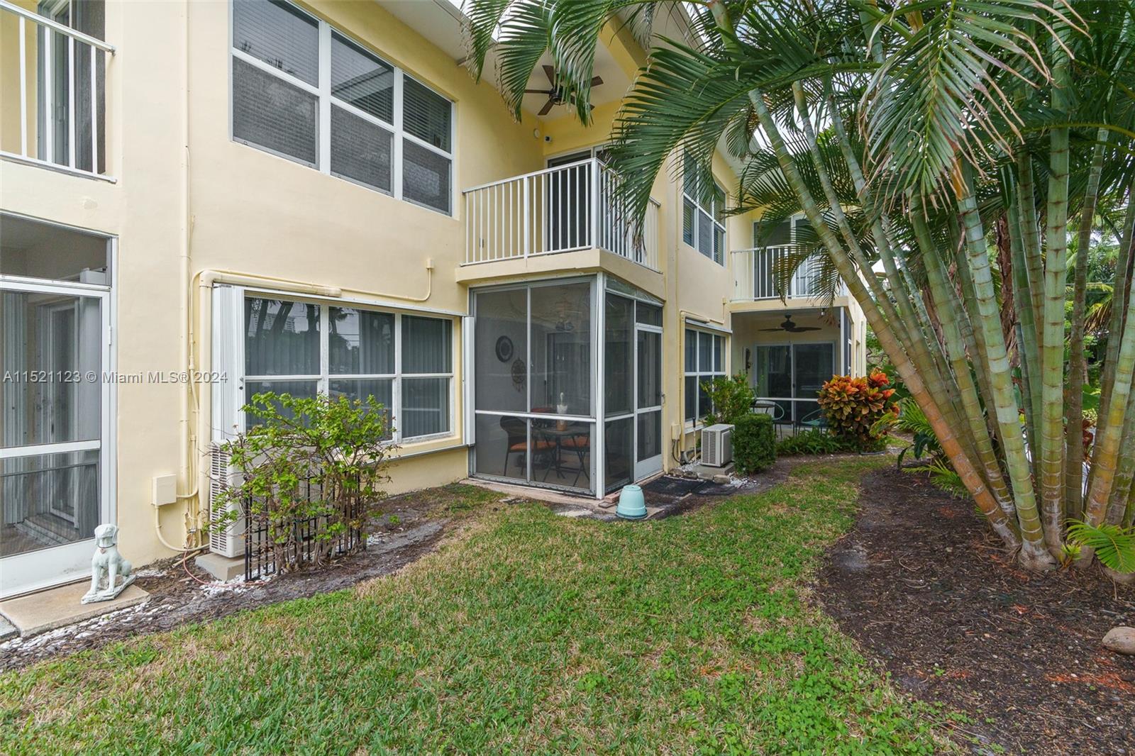 615 Riverside Dr, Pompano Beach, FL, 33062 United States, 1 Bedroom Bedrooms, ,1 BathroomBathrooms,Residential,For Sale,Riverside Dr,A11521123