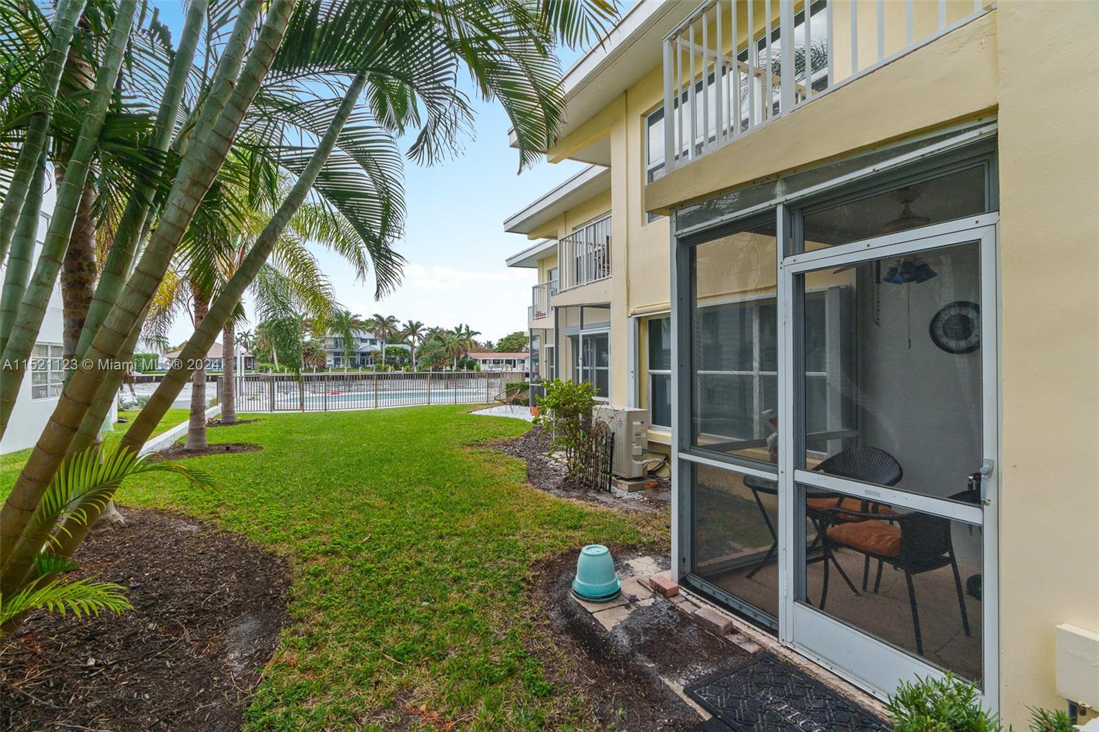 615 Riverside Dr, Pompano Beach, FL, 33062 United States, 1 Bedroom Bedrooms, ,1 BathroomBathrooms,Residential,For Sale,Riverside Dr,A11521123