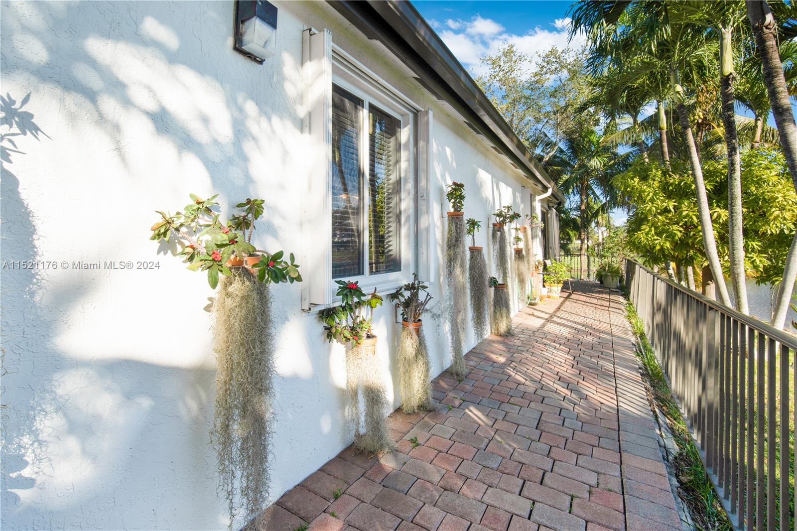 16631 SW 57th St, Miami, Florida 33193, 4 Bedrooms Bedrooms, ,2 BathroomsBathrooms,Residential,For Sale,16631 SW 57th St,A11521176