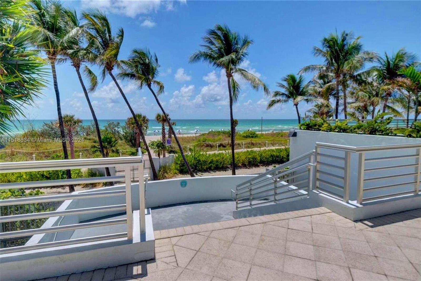 5161 Collins Ave 402, Miami Beach, Florida 33140, 2 Bedrooms Bedrooms, ,2 BathroomsBathrooms,Residentiallease,For Rent,5161 Collins Ave 402,A11518634