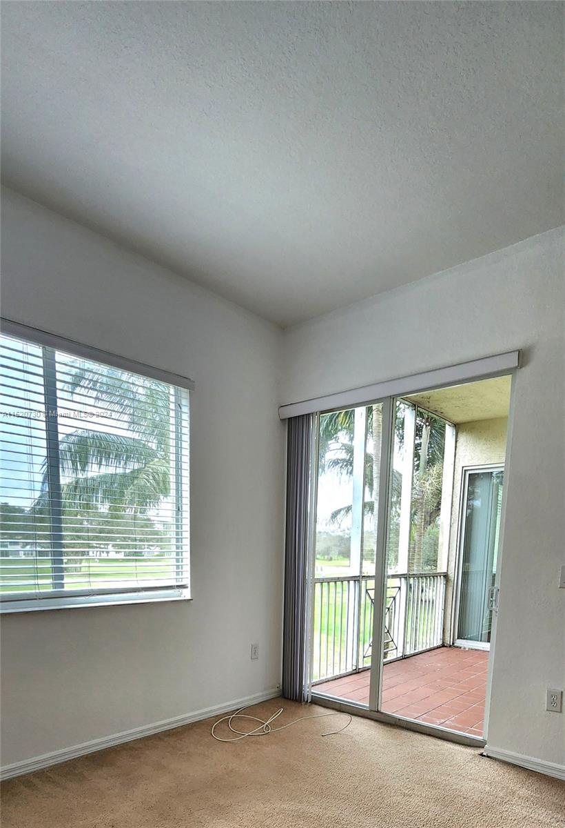 3600 Oaks Clubhouse Dr 206, Pompano Beach, Florida 33069, 3 Bedrooms Bedrooms, ,2 BathroomsBathrooms,Residentiallease,For Rent,3600 Oaks Clubhouse Dr 206,A11520730