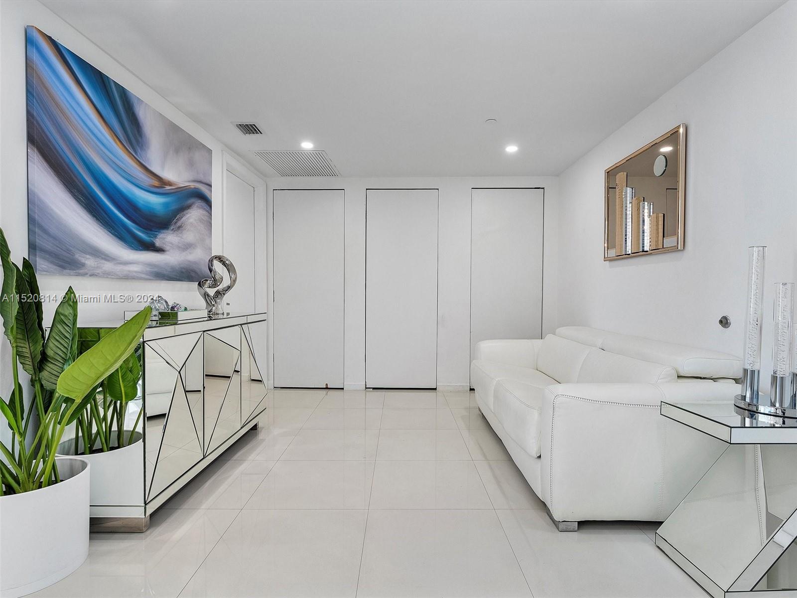 495 Brickell Ave BAY707, Miami, Florida 33131, 2 Bedrooms Bedrooms, ,2 BathroomsBathrooms,Residential,For Sale,495 Brickell Ave BAY707,A11520814