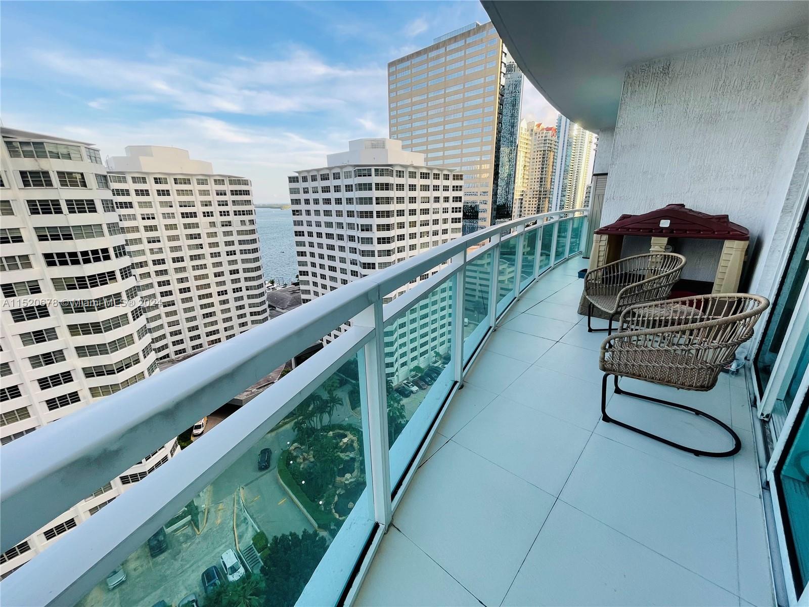 950 Brickell Bay Dr, Miami, FL, 33131 United States, 2 Bedrooms Bedrooms, ,2 BathroomsBathrooms,Residential,For Sale,Brickell Bay Dr,A11520678