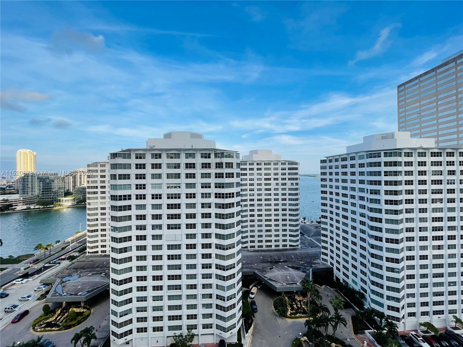 950 Brickell Bay Dr, Miami, FL, 33131 United States, 2 Bedrooms Bedrooms, ,2 BathroomsBathrooms,Residential,For Sale,Brickell Bay Dr,A11520678