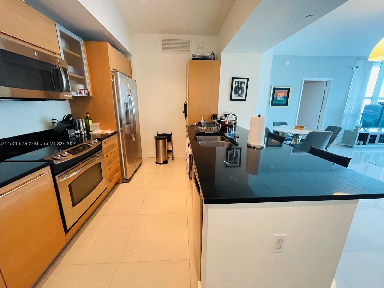 950 Brickell Bay Dr, Miami, FL, 33131 United States, 2 Bedrooms Bedrooms, ,2 BathroomsBathrooms,Residential,For Sale,Brickell Bay Dr,A11520678