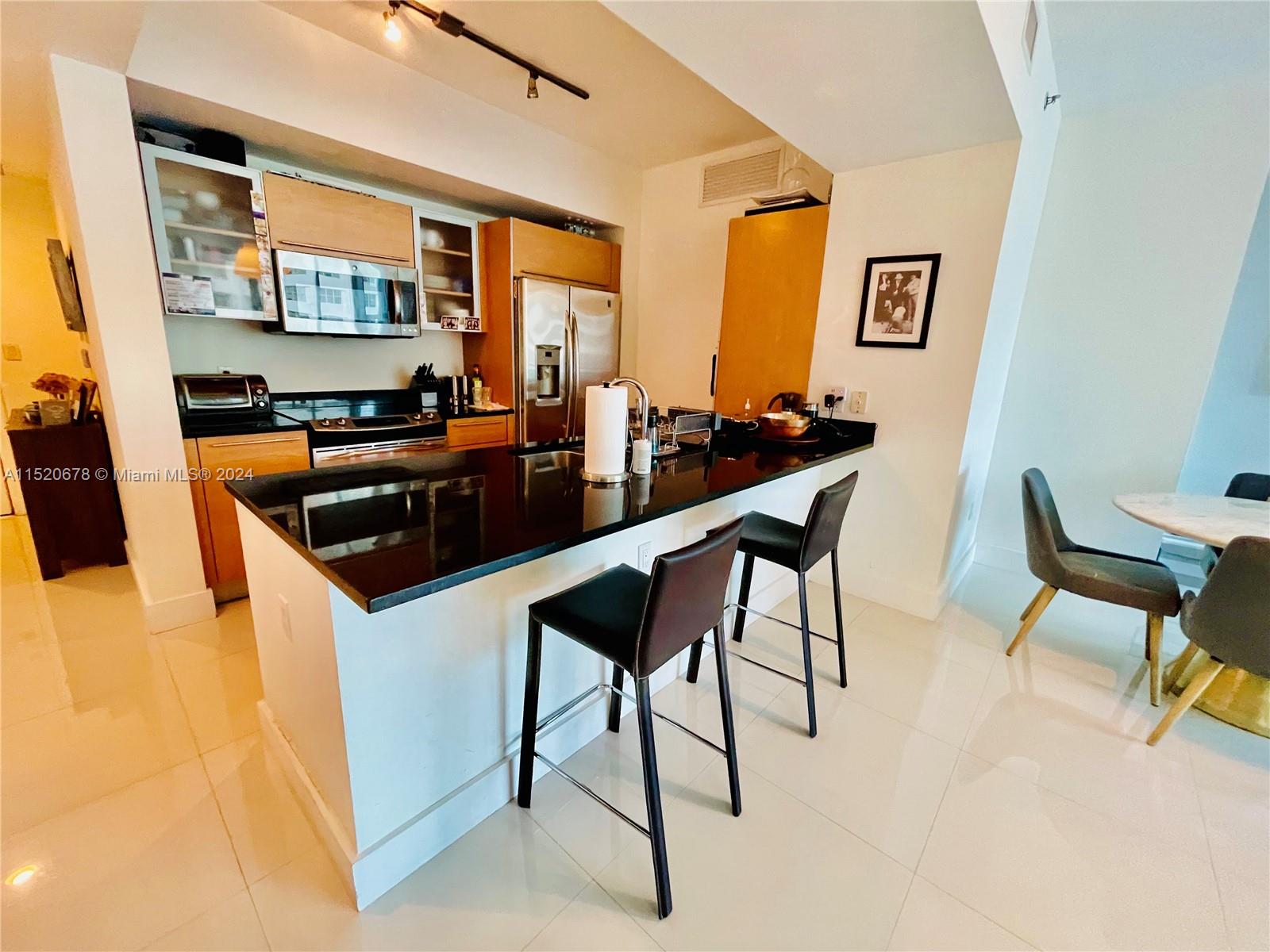 950 Brickell Bay Dr, Miami, FL, 33131 United States, 2 Bedrooms Bedrooms, ,2 BathroomsBathrooms,Residential,For Sale,Brickell Bay Dr,A11520678