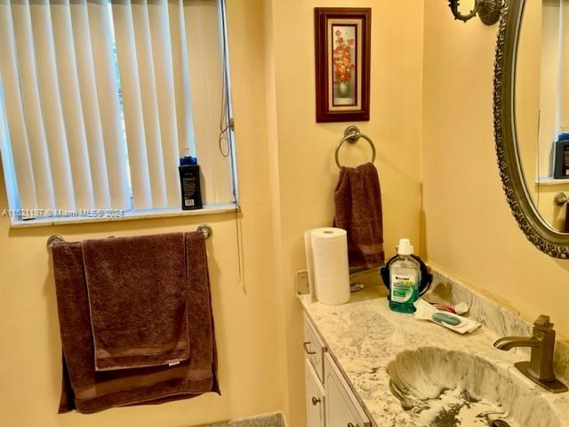 1865 Ocean Dr, Hallandale Beach, FL, 33009 United States, 2 Bedrooms Bedrooms, ,2 BathroomsBathrooms,Residential,For Sale,Ocean Dr,A11521197