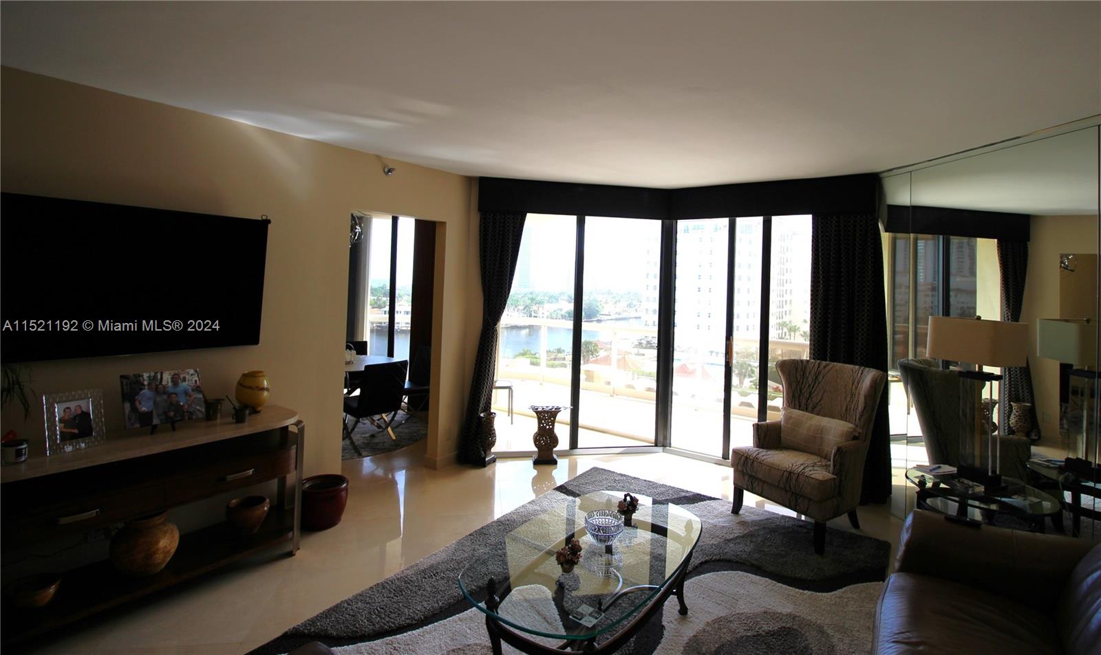 20191 E Country Club Dr 910, Aventura, Florida 33180, 2 Bedrooms Bedrooms, ,2 BathroomsBathrooms,Residential,For Sale,20191 E Country Club Dr 910,A11521192