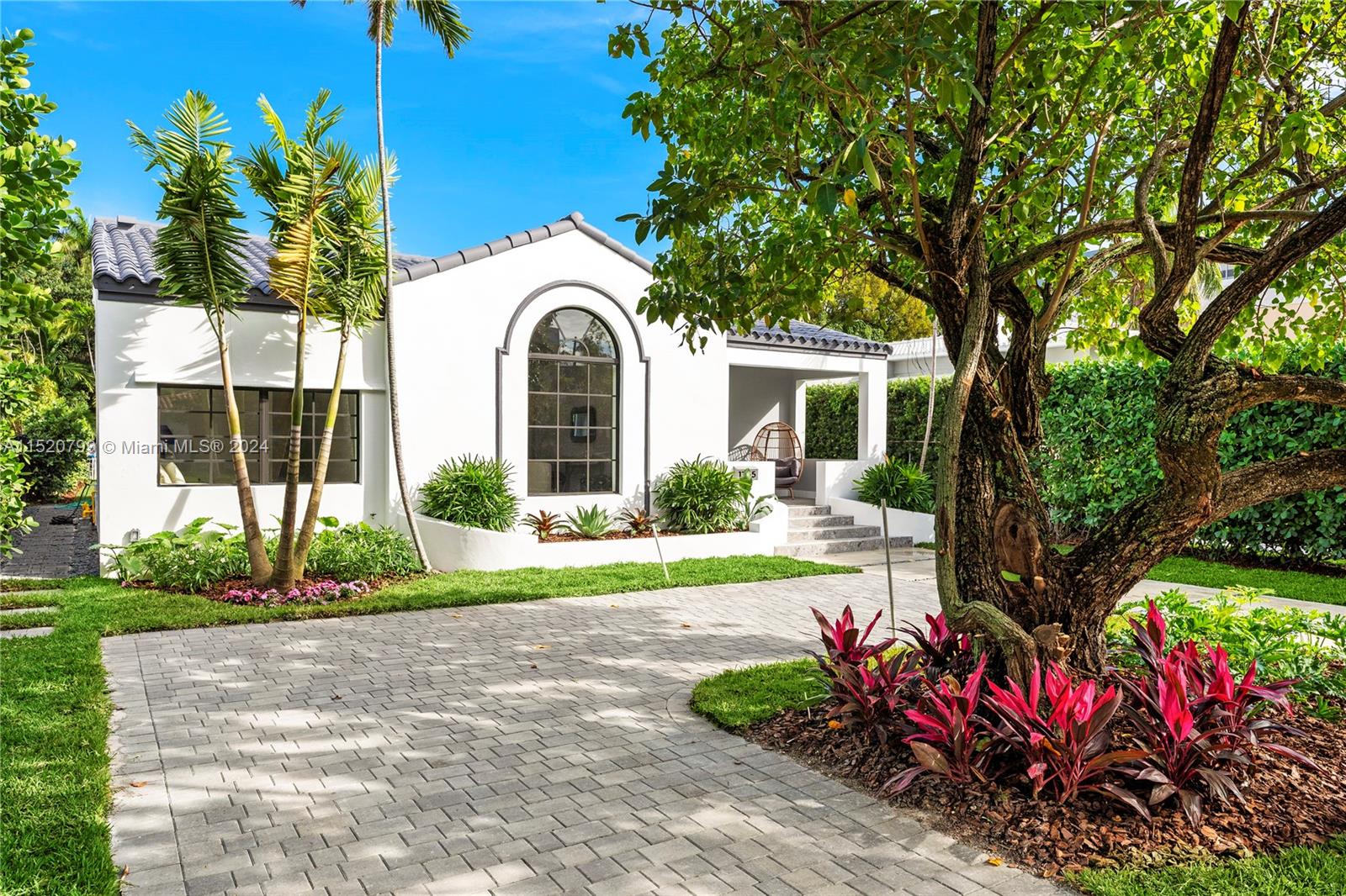 1735 Lenox Ave, Miami Beach, FL, 33139 United States, 5 Bedrooms Bedrooms, ,5 BathroomsBathrooms,Residential,For Sale,Lenox Ave,A11520799