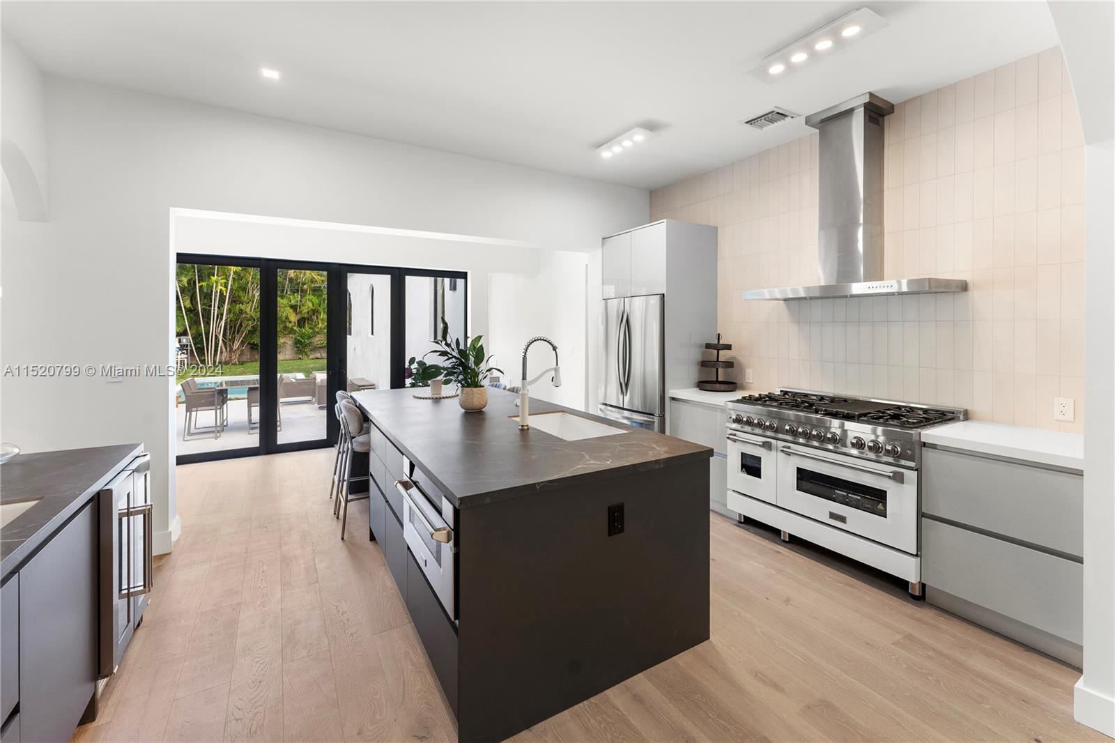 1735 Lenox Ave, Miami Beach, FL, 33139 United States, 5 Bedrooms Bedrooms, ,5 BathroomsBathrooms,Residential,For Sale,Lenox Ave,A11520799