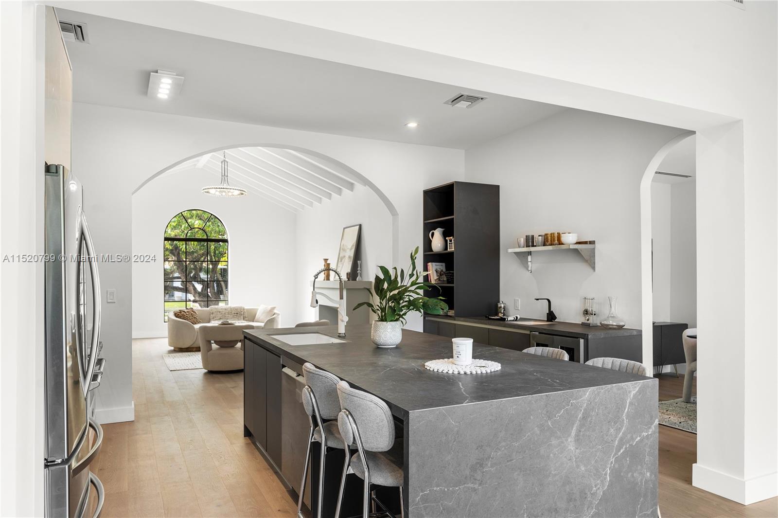 1735 Lenox Ave, Miami Beach, FL, 33139 United States, 5 Bedrooms Bedrooms, ,5 BathroomsBathrooms,Residential,For Sale,Lenox Ave,A11520799