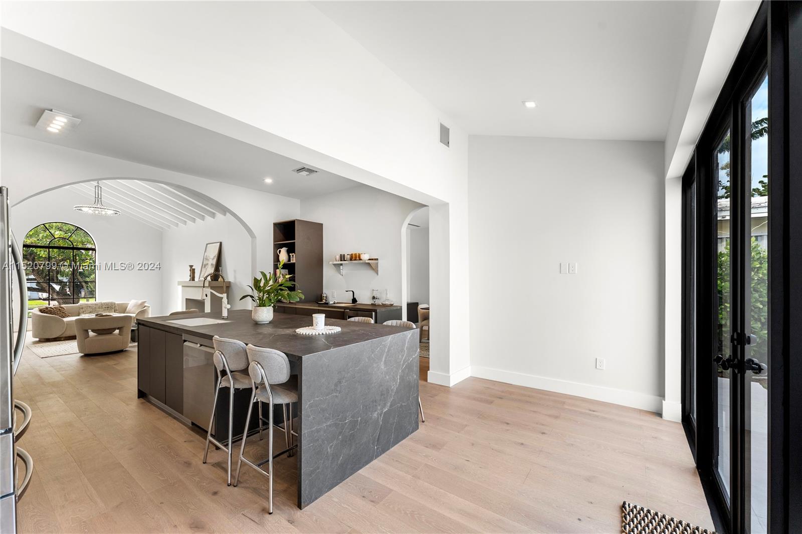 1735 Lenox Ave, Miami Beach, FL, 33139 United States, 5 Bedrooms Bedrooms, ,5 BathroomsBathrooms,Residential,For Sale,Lenox Ave,A11520799