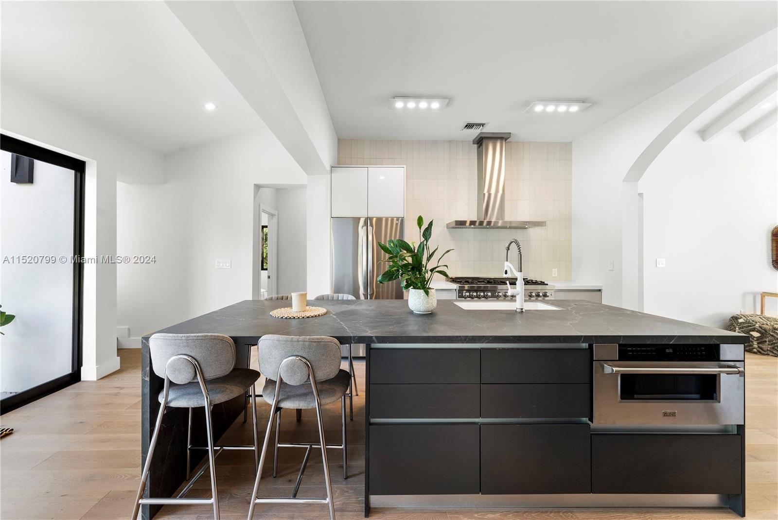 1735 Lenox Ave, Miami Beach, Florida 33139, 5 Bedrooms Bedrooms, ,5 BathroomsBathrooms,Residential,For Sale,1735 Lenox Ave,A11520799