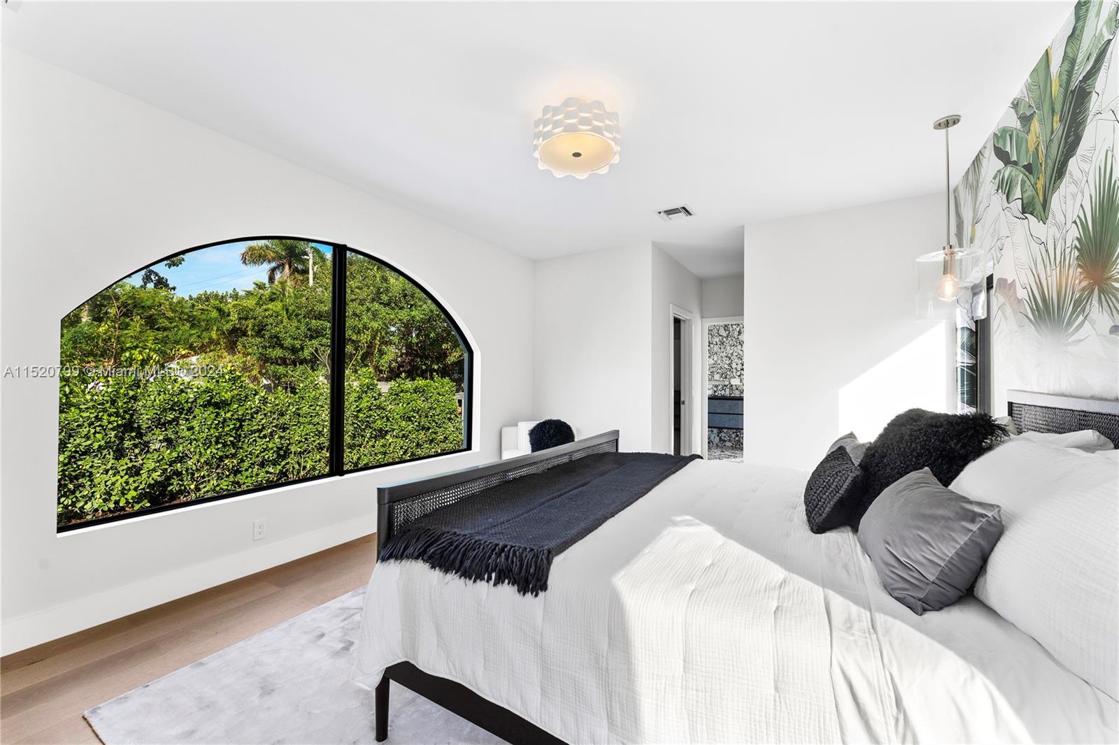 1735 Lenox Ave, Miami Beach, FL, 33139 United States, 5 Bedrooms Bedrooms, ,5 BathroomsBathrooms,Residential,For Sale,Lenox Ave,A11520799