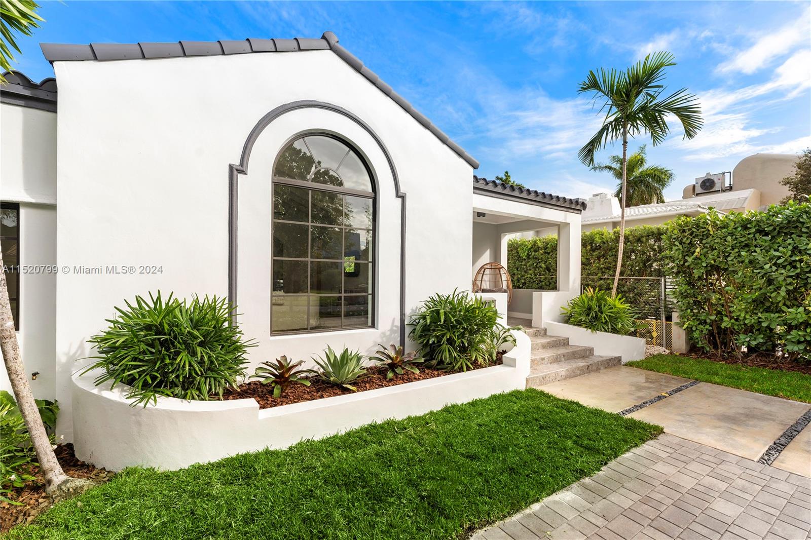 1735 Lenox Ave, Miami Beach, Florida 33139, 5 Bedrooms Bedrooms, ,5 BathroomsBathrooms,Residential,For Sale,1735 Lenox Ave,A11520799