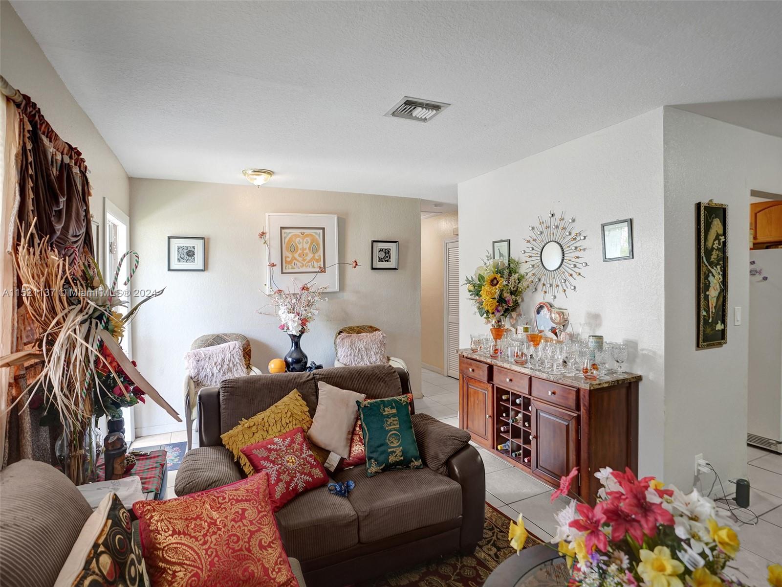 691 Kathy Ln, Margate, Florida 33068, ,Residentialincome,For Sale,691 Kathy Ln,A11521137