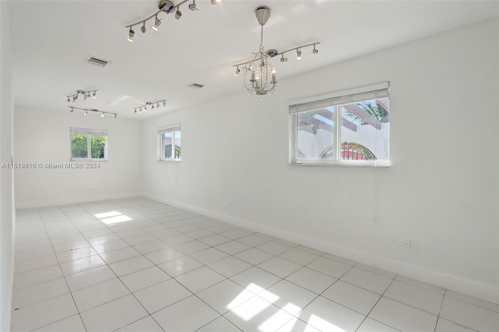 9635 16th St, Miami, FL, 33165 United States, 5 Bedrooms Bedrooms, ,4 BathroomsBathrooms,Residential,For Sale,16th St,A11519810